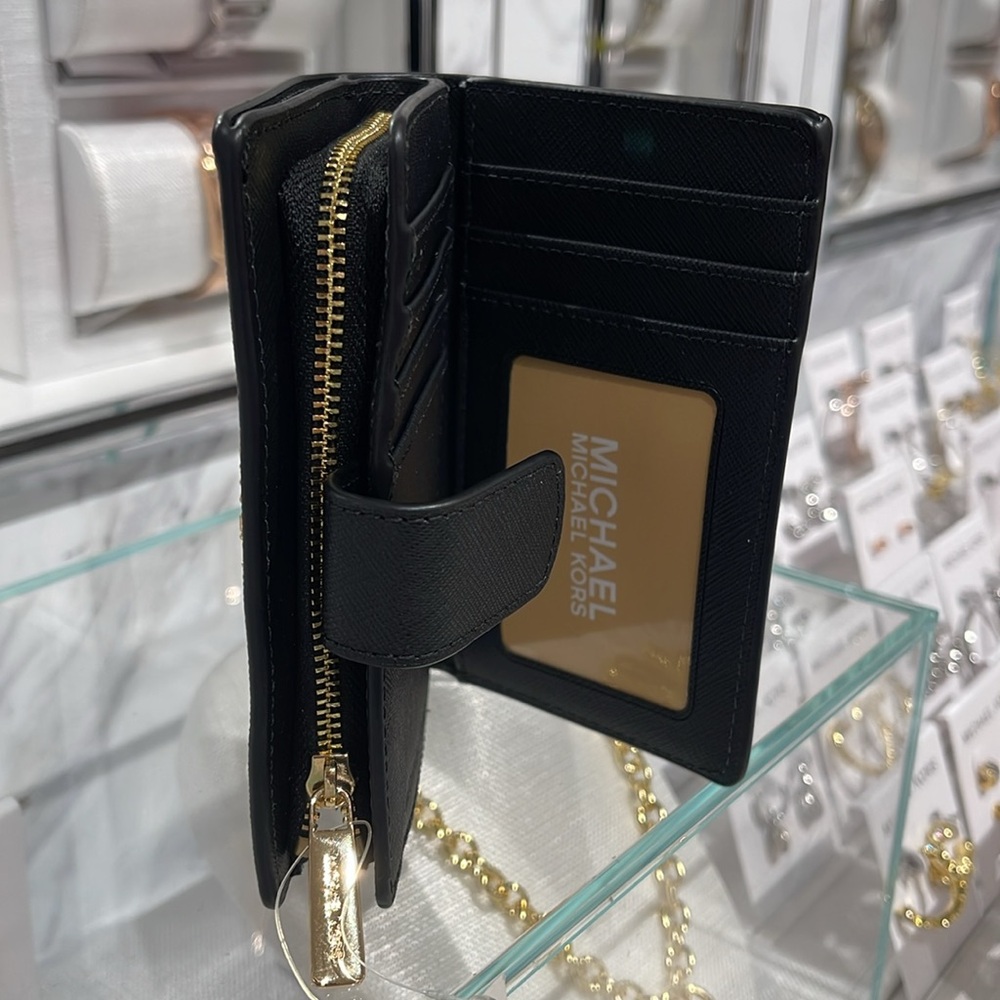 Michael Medium Crossgrain Leather Bifold Wallet
Black 
NWT - Picture 10 of 16